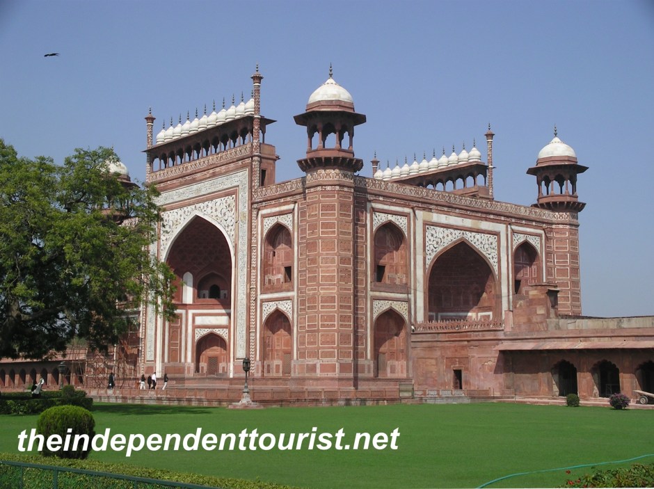 Entrance to Taj Mahal.