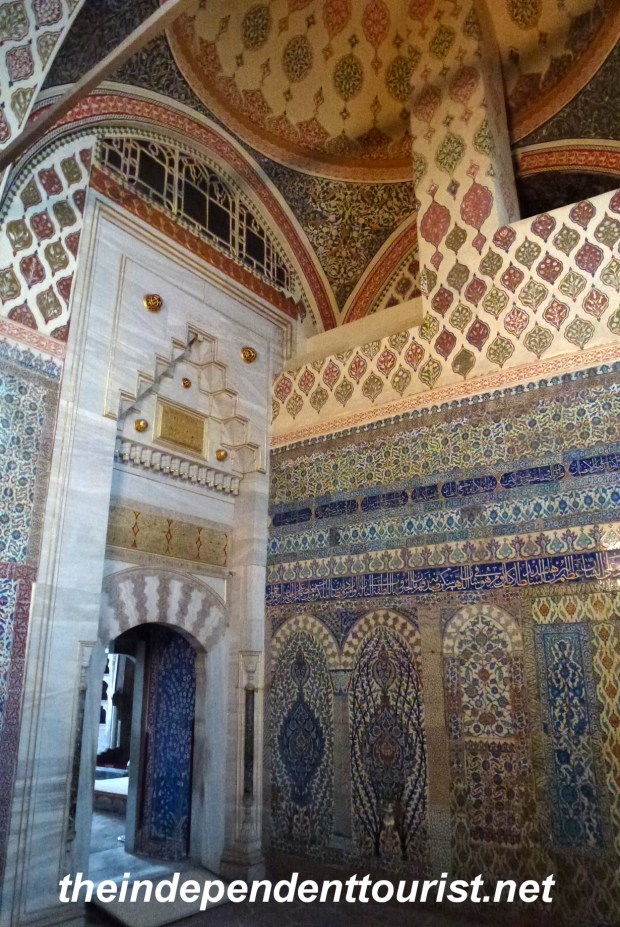 Another view of the Hall with a Fountain room.