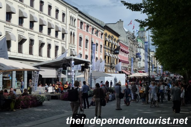 August is a good time to enjoy the outdoor cafes in Oslo.