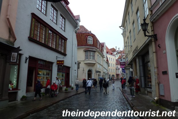 Street scene in Old Town, Tallinn.