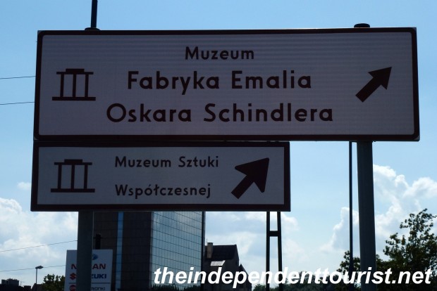 A sign pointing the way to Schindler's Factory.