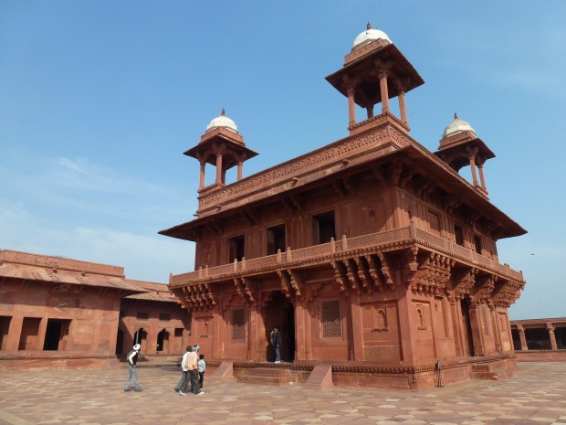 Exterior view of the Diwan-i-Khas.