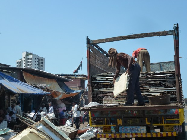 Mumbai_Dharavi Slum(Recycling) (25)