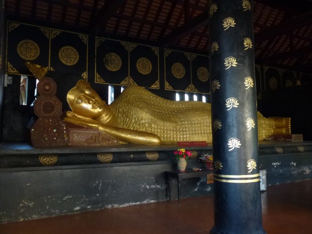 Chiang Mai Reclining Buddha (2)