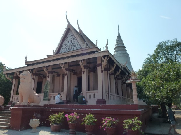 wat-phnom-12