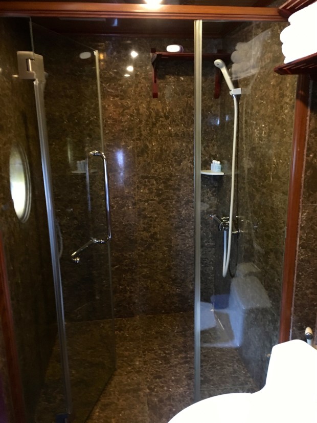 Ha Long Bay Cruise, Vietnam